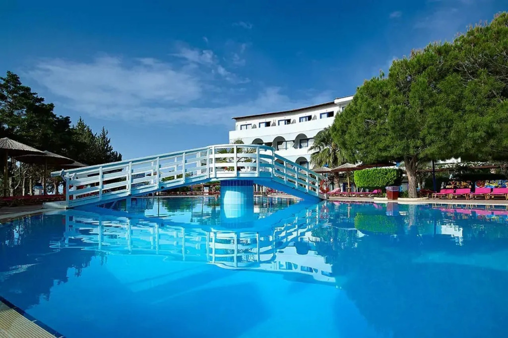 Sunrise Hotel