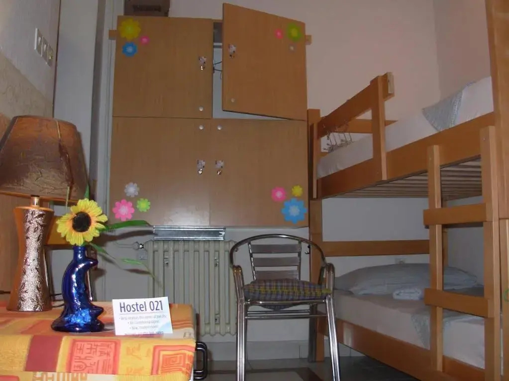 Hostel 021