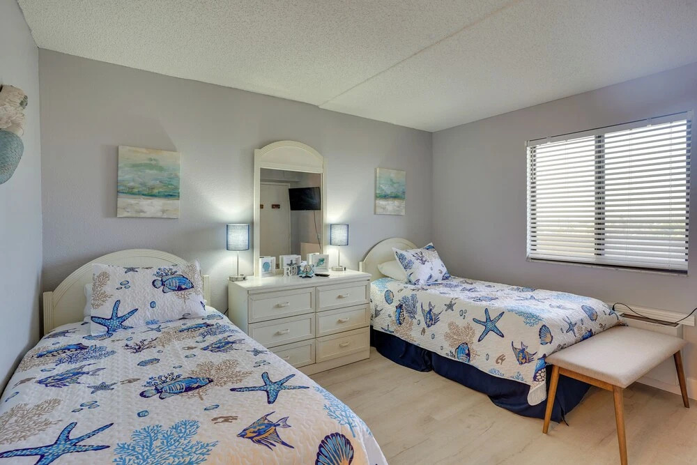 Cozy Condo w/ Gulf View, Bird Watching + Telescope