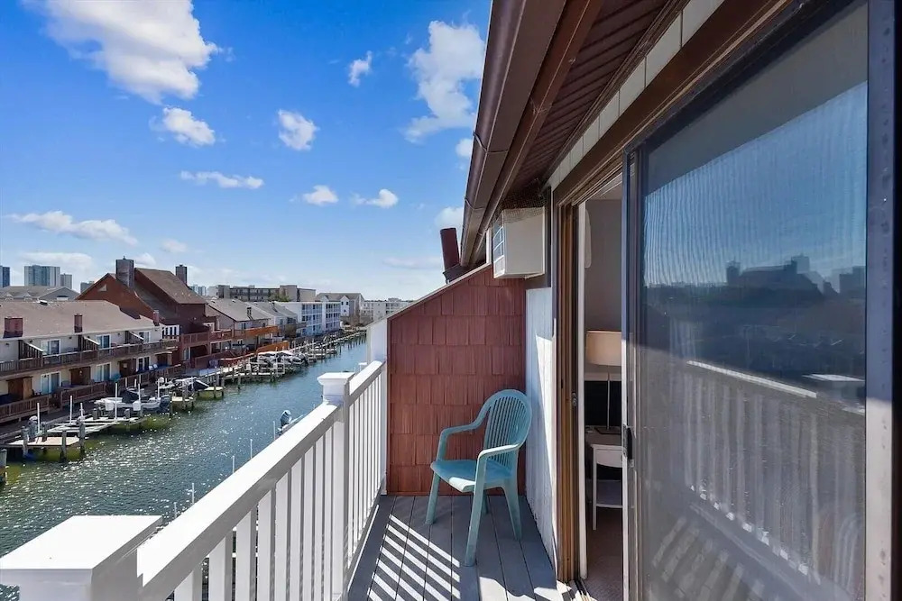 Harbour Bay 23