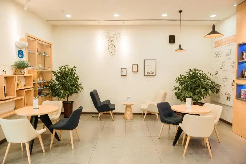 Hanting Hotel Jinan Quancheng Square Chaoshan Street