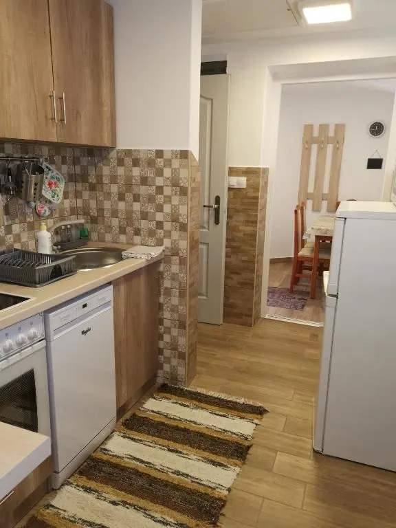 Lili Apartman