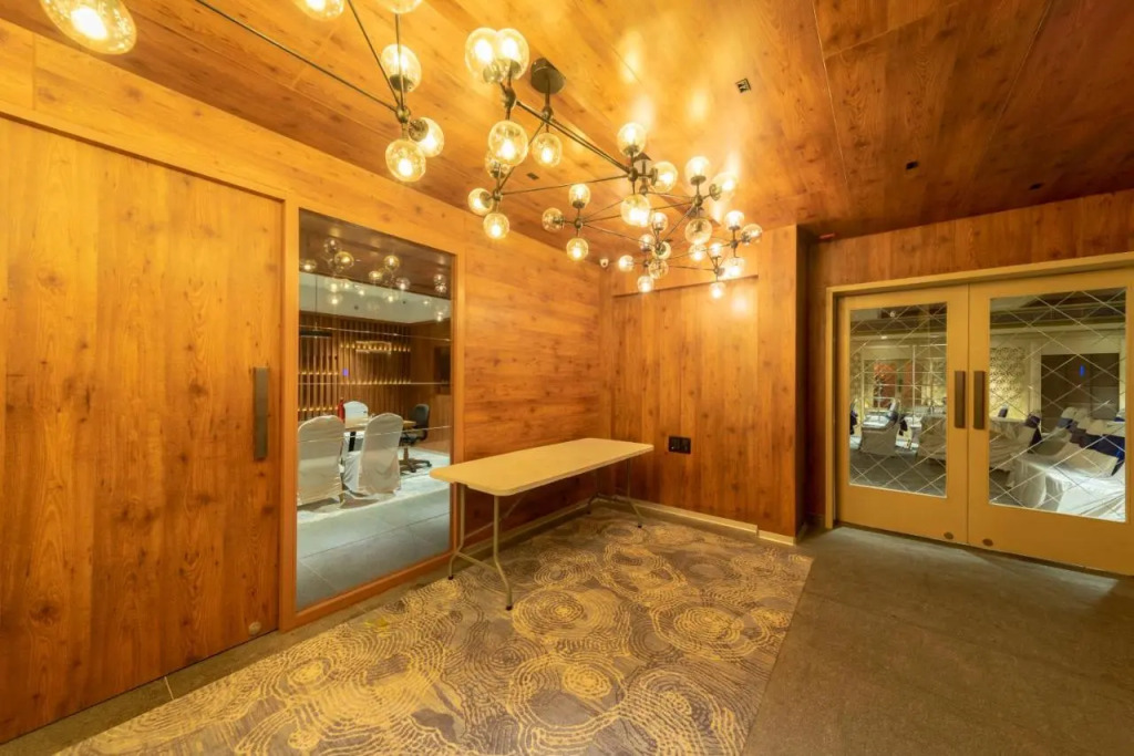ICON Boutique by Bhagini