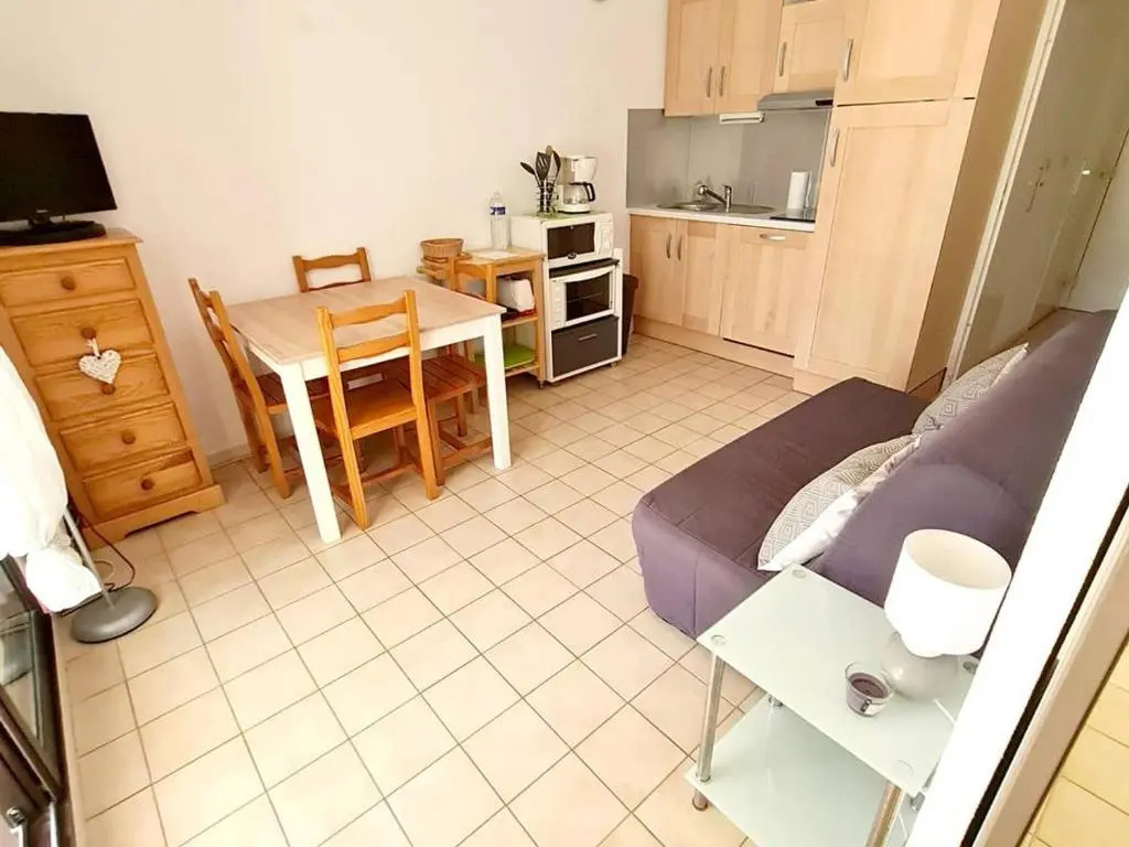 Appartement Six-Fours-les-Plages, 2 pièces, 4 personnes - FR-1-316-21