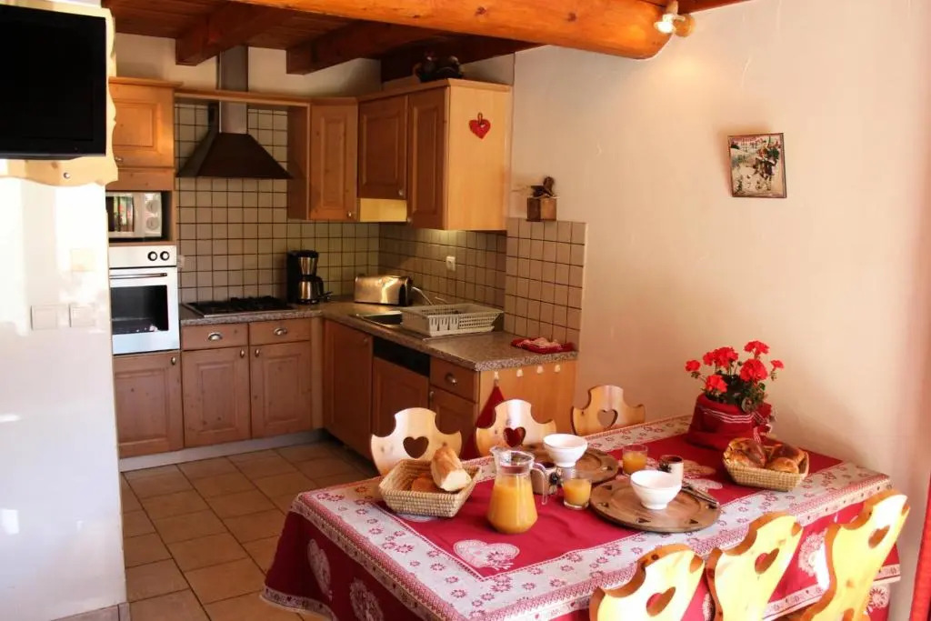 Chalet Les Ancolies - 4 Pièces pour 6 Personnes 64