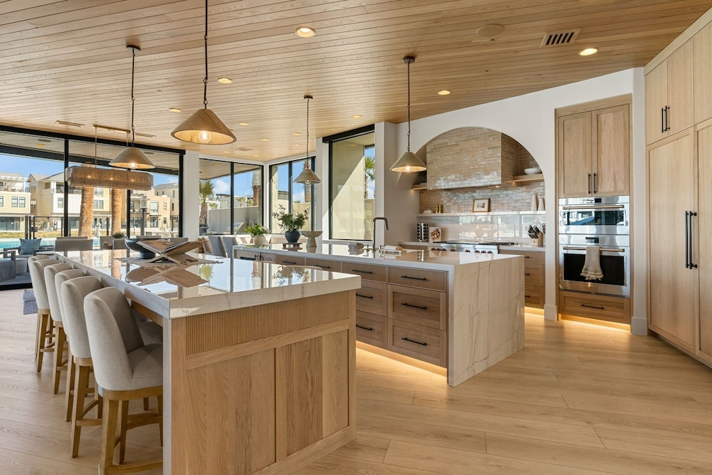 The Oasis Utah 8 Bedroom Home