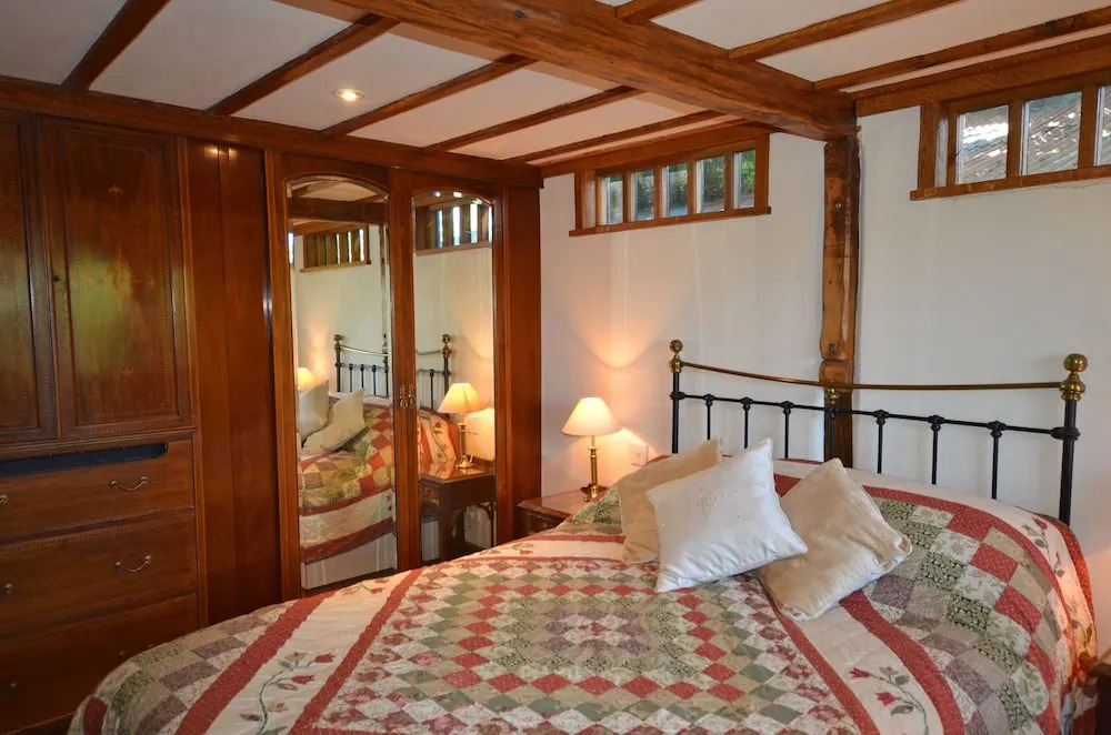 Milestone Lodge