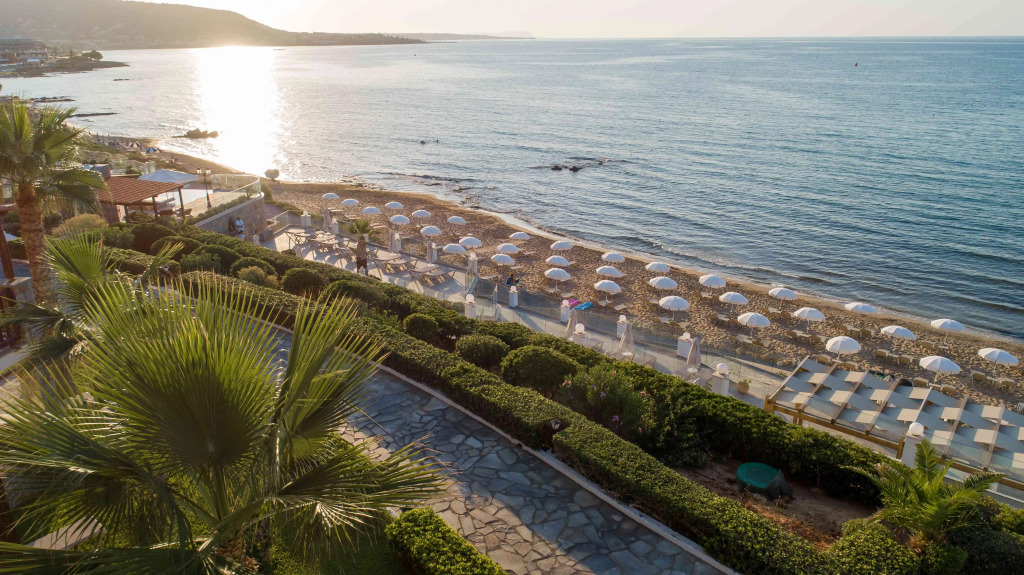 Отель Alexander Beach Hotel & Village Resort