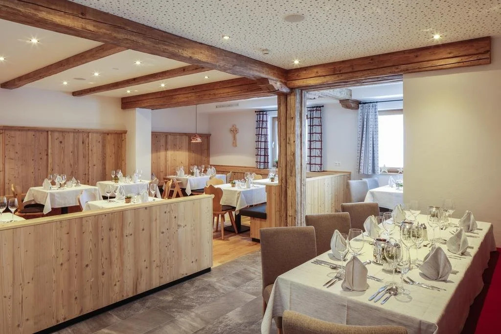Hotel Alpina
