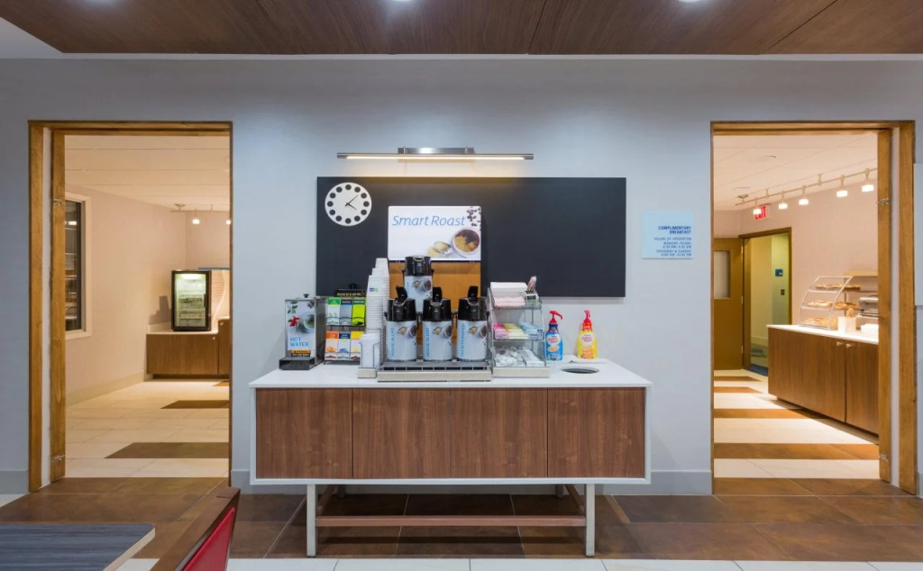 Holiday Inn Express Hotel & Suites Reading by IHG