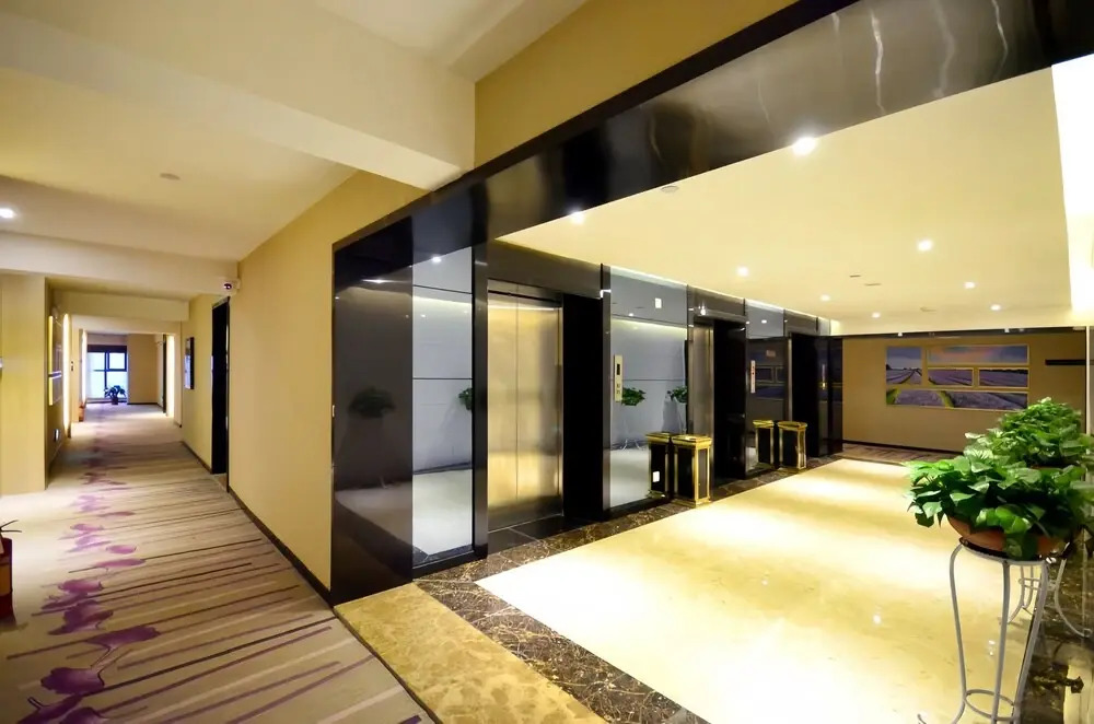 Lavande International Hotel Wuhan Jiedaokou University of Technology Mafangshan Campus Branch