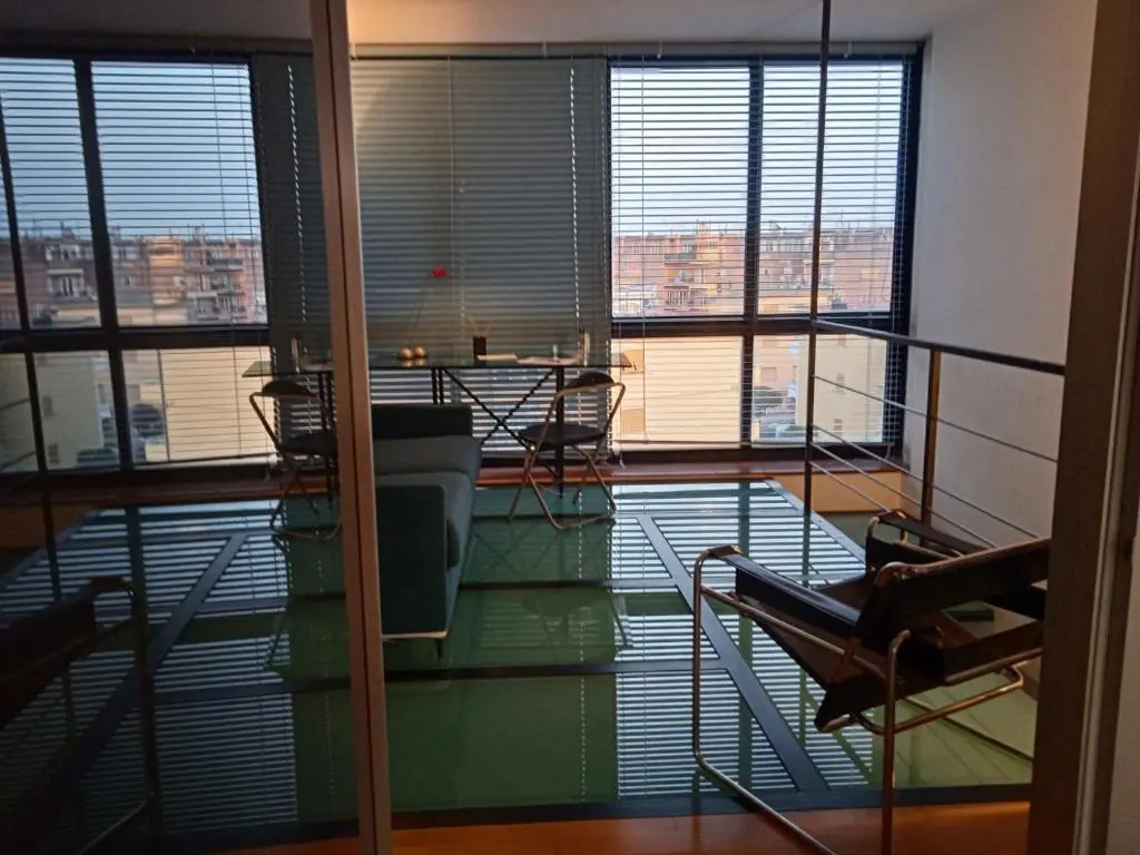 The House of Glass (La Casa di Vetro)