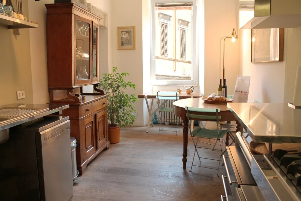 Trevi Fountain 2BR Apartment