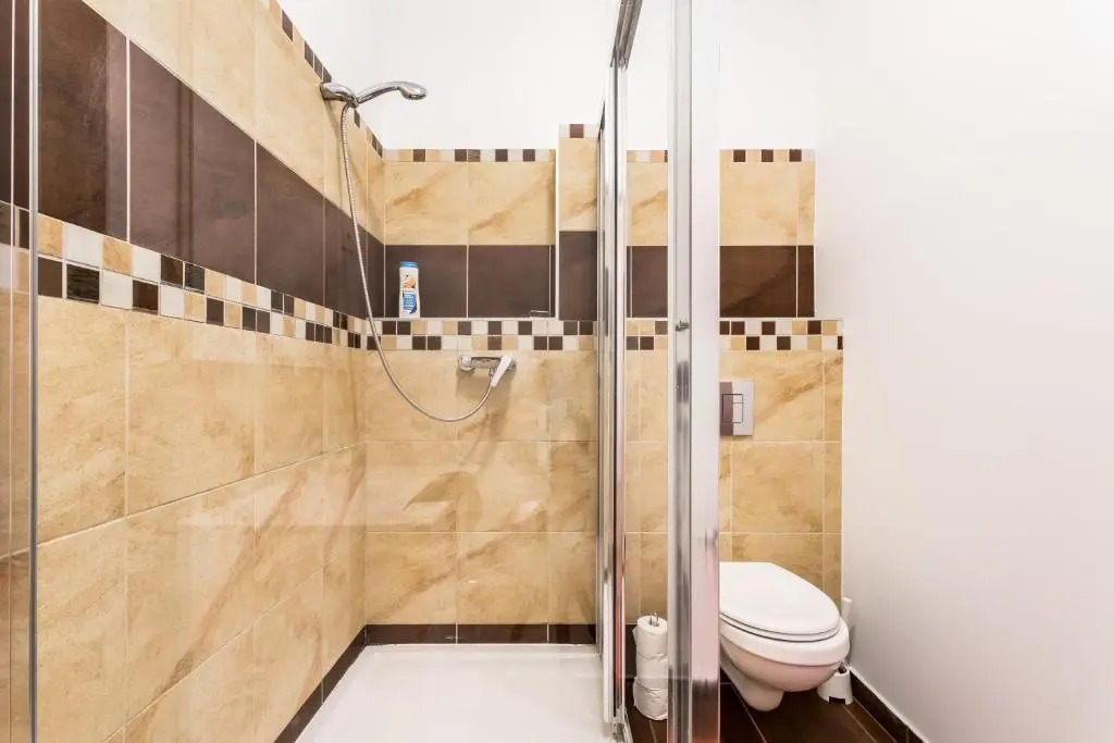 BERTA - 4 Bedrooms, 3 Baths