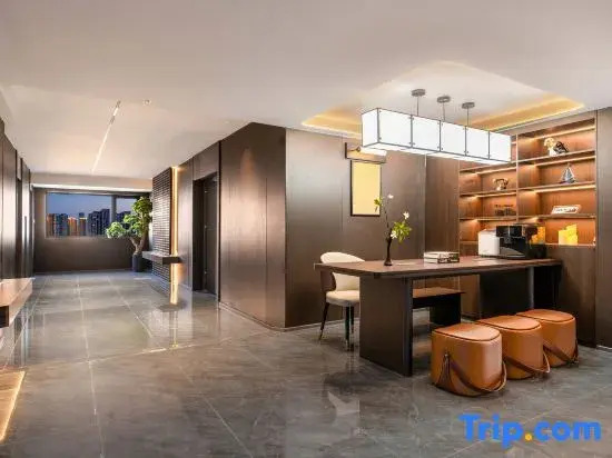 Yeyuchen E-sports Audio-Visual Hotel (Manhattan Commercial Plaza Yanzhuang Subway Station)