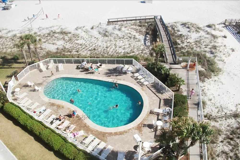 Seaside Beach and Racquet 3801 by RedAwning