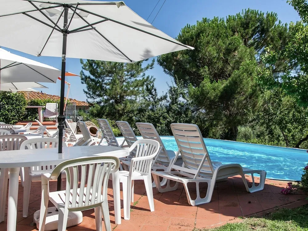 Tastefully Decorated Holiday Home on a Large Estate in the Chianti Region