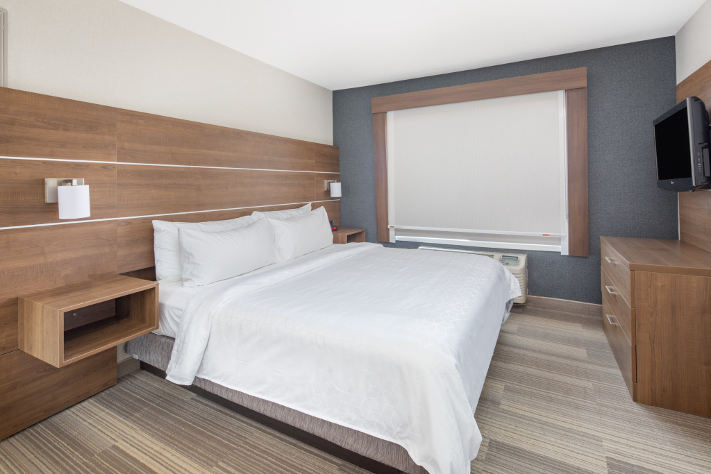 Holiday Inn Express San Diego Airport - Old Town by IHG