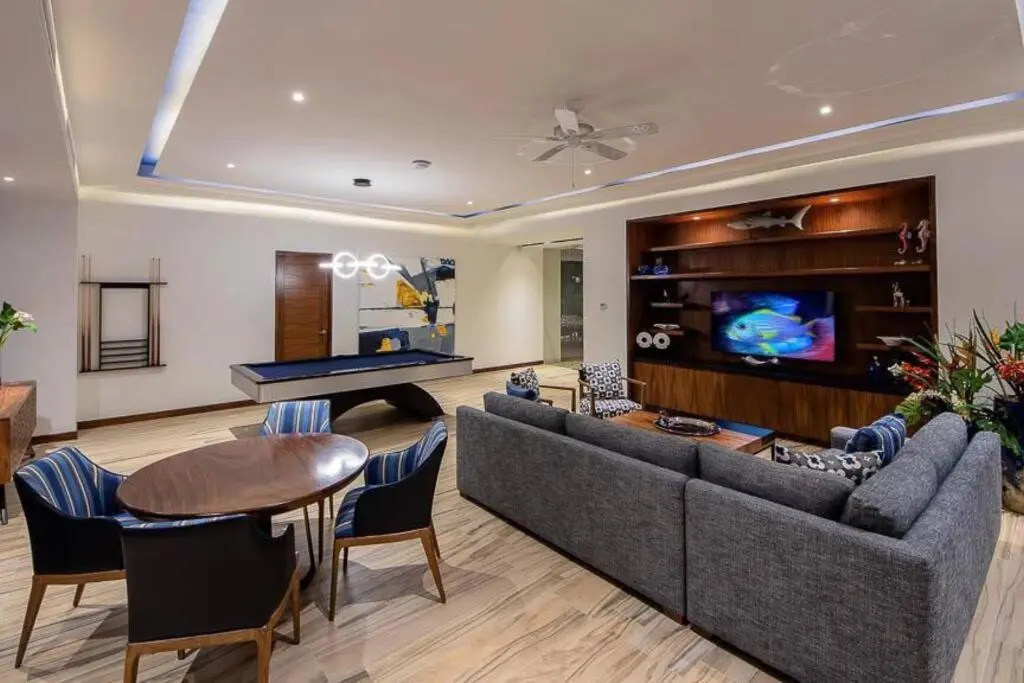 Deluxe Marina View Apartment