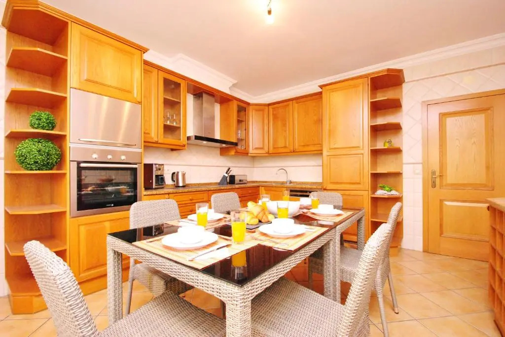Villa Florença - com Piscina Aquecível e BBQ em Albufeira