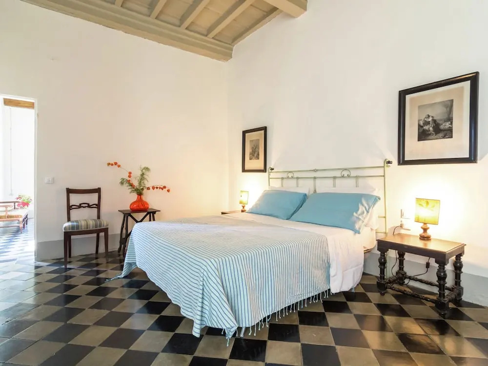 Charming Villa With Pool in Florence