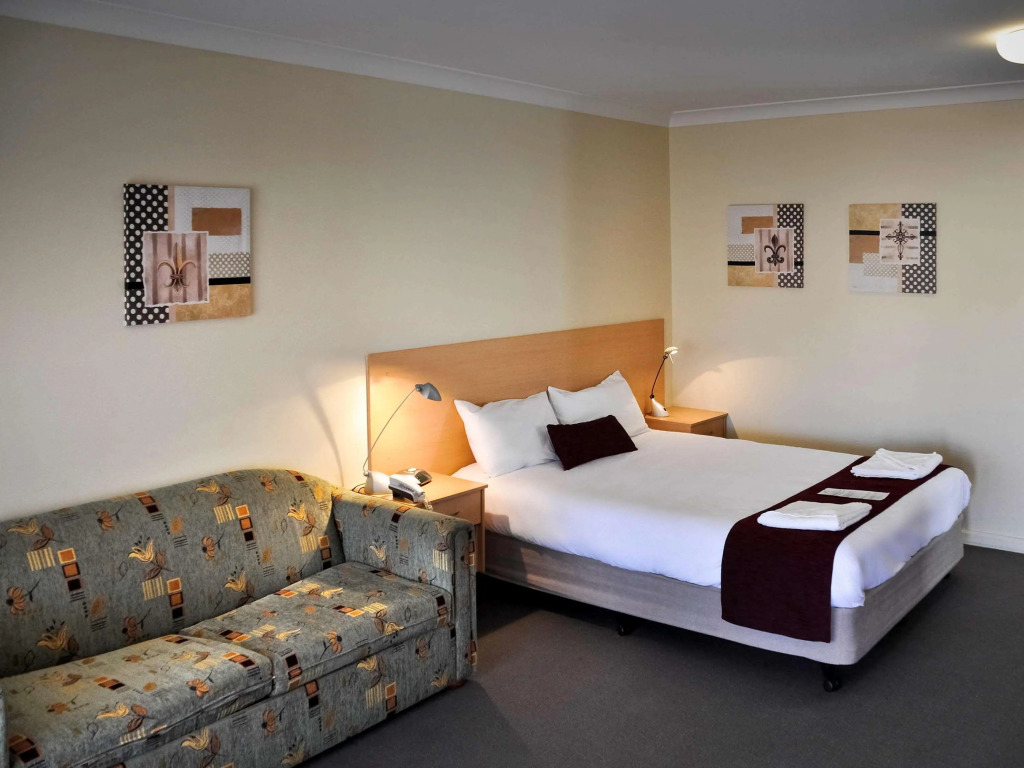 ibis Styles Orange