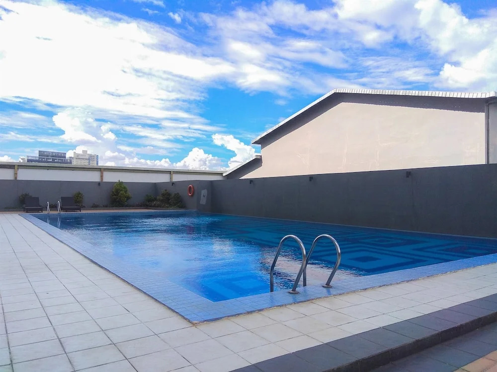 Warm and Cozy Studio Park View Condominium Apartment