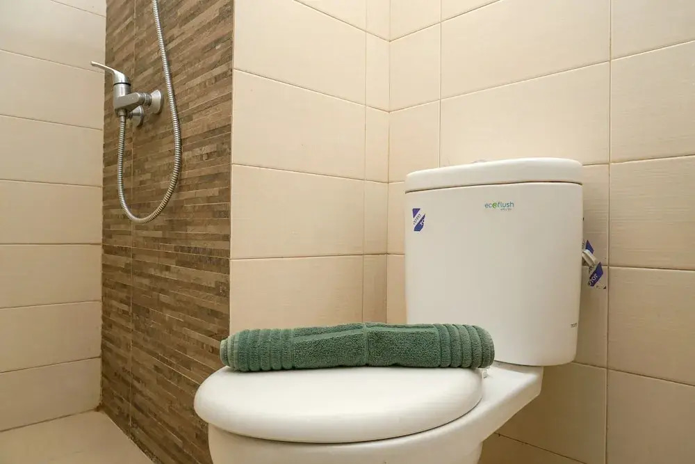 Comfortable 1BR @ Sky Terrace Apartment in Strategic Area