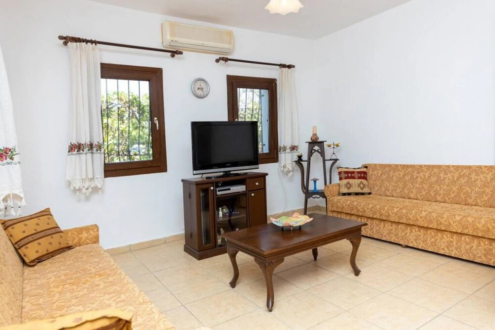 2 BR House With Calming Garden in Bodrum