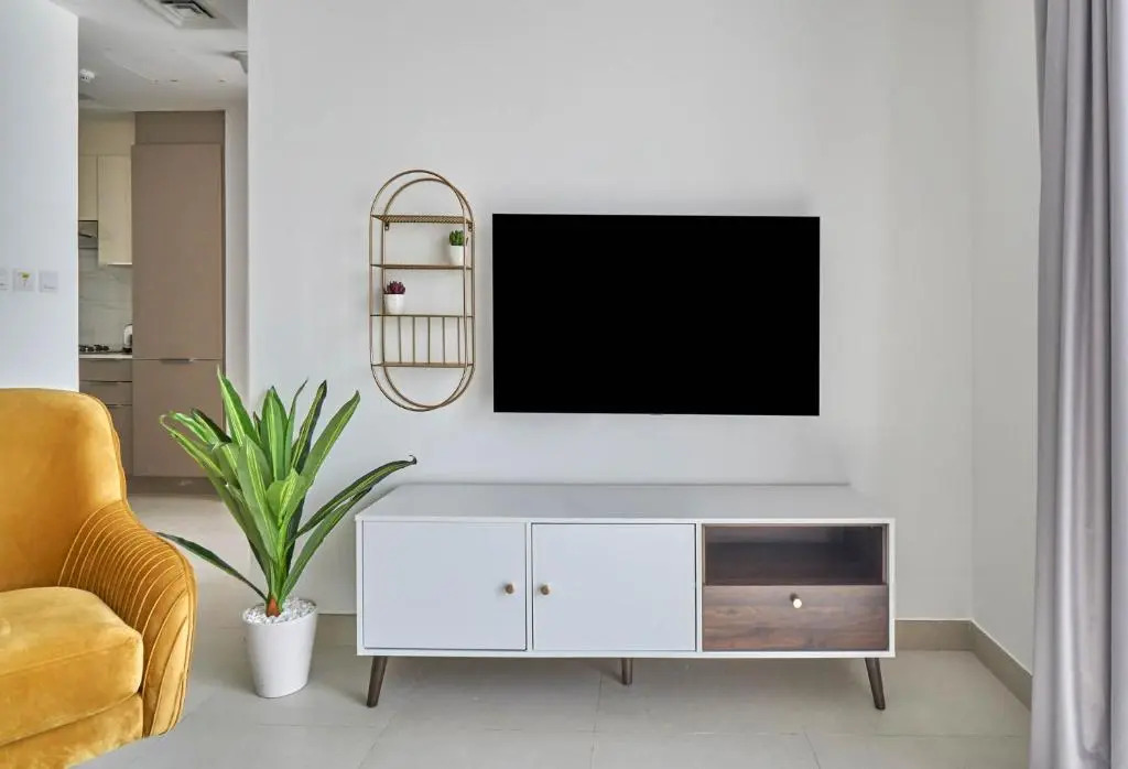 Stella Stays Chic 2 BDR Dubai JVC Large Terrace