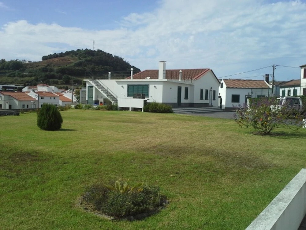 Recent Villa, Located in a Quiet Residential Area, 2km From the Center