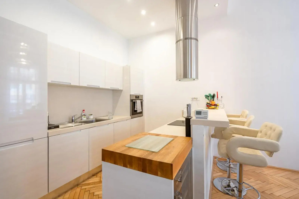 DON'T LOOK any further - Gary's superb apartment