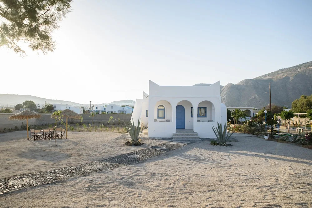 Villa George Santorini