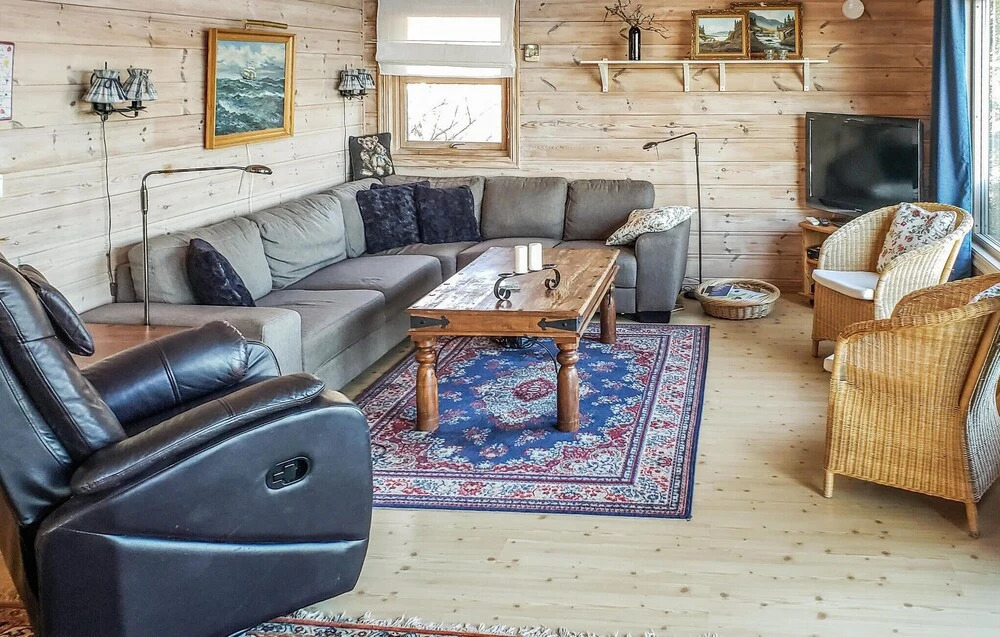 Nice Home In Lindesnes With Sauna