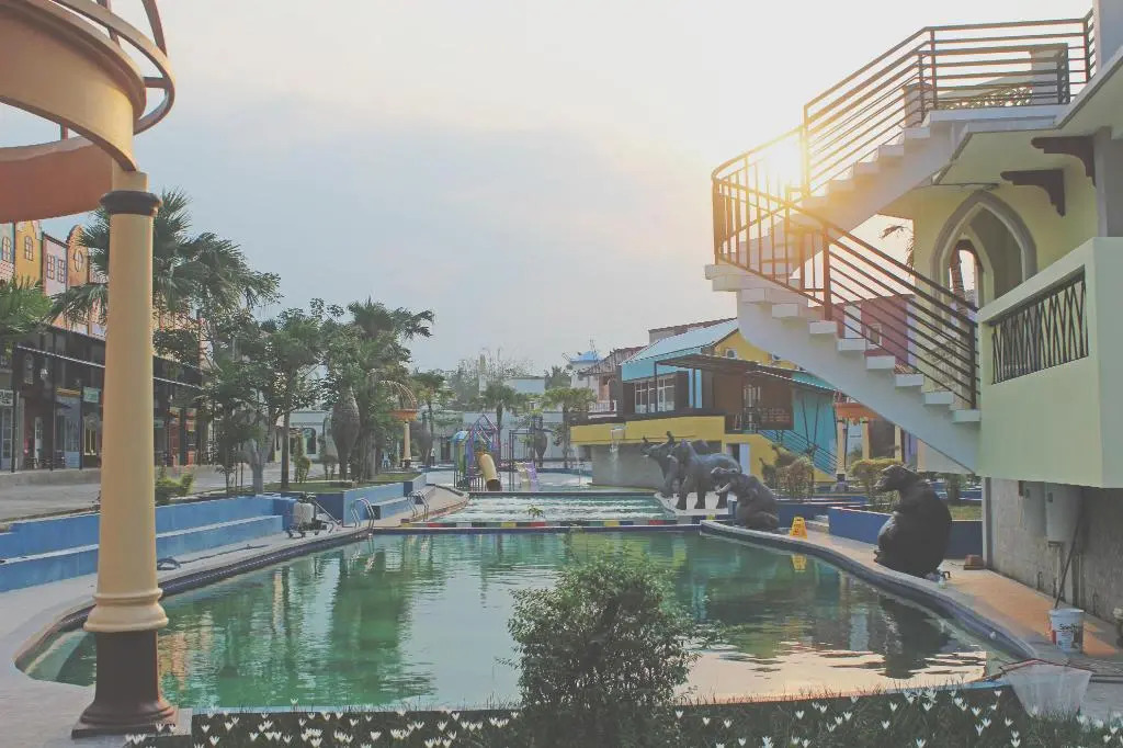 River Walk Urban Camping House