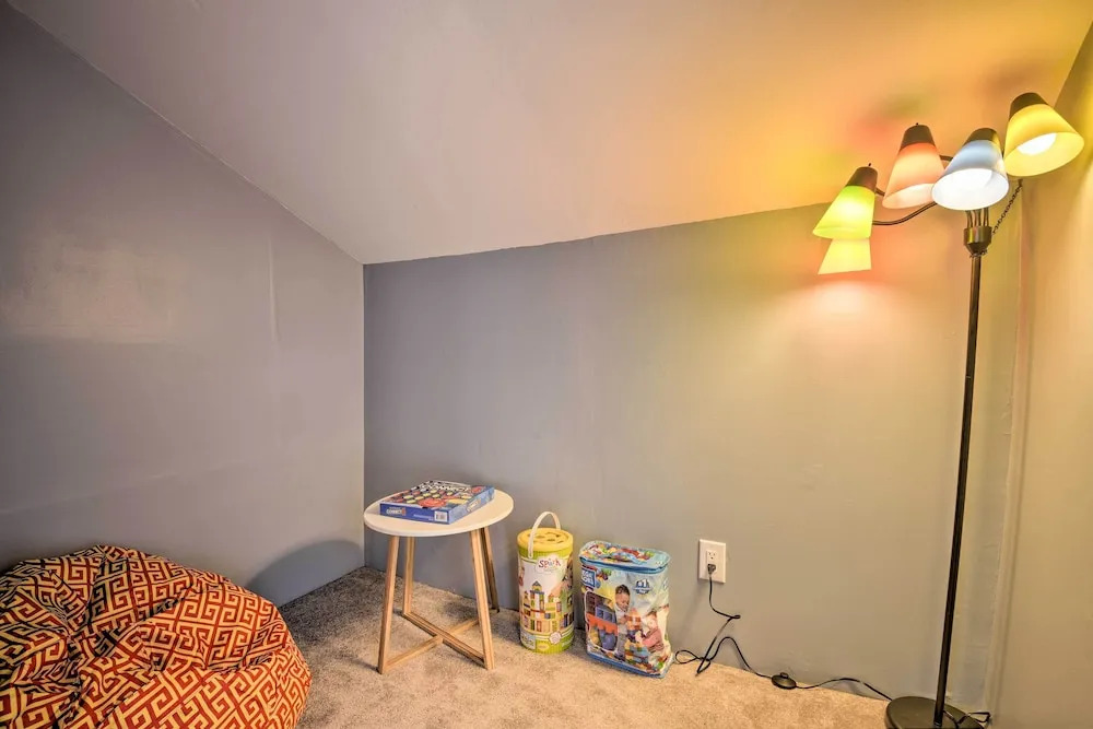 Spacious Home by Finger Lakes & Watkins Glen!