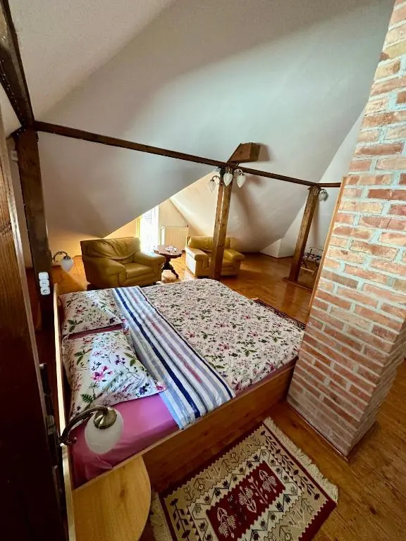 Luna House