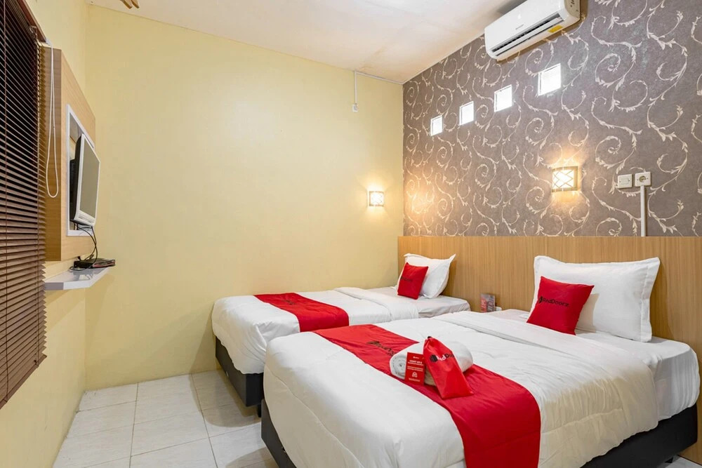 Arum Guest House by RedDoorz