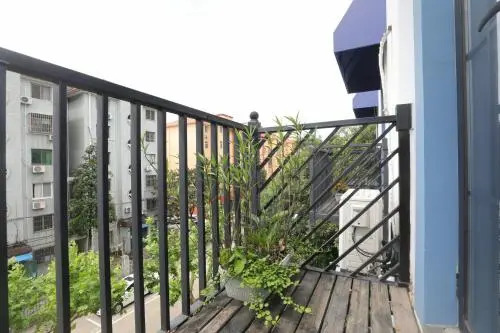 Men Tang Hotel