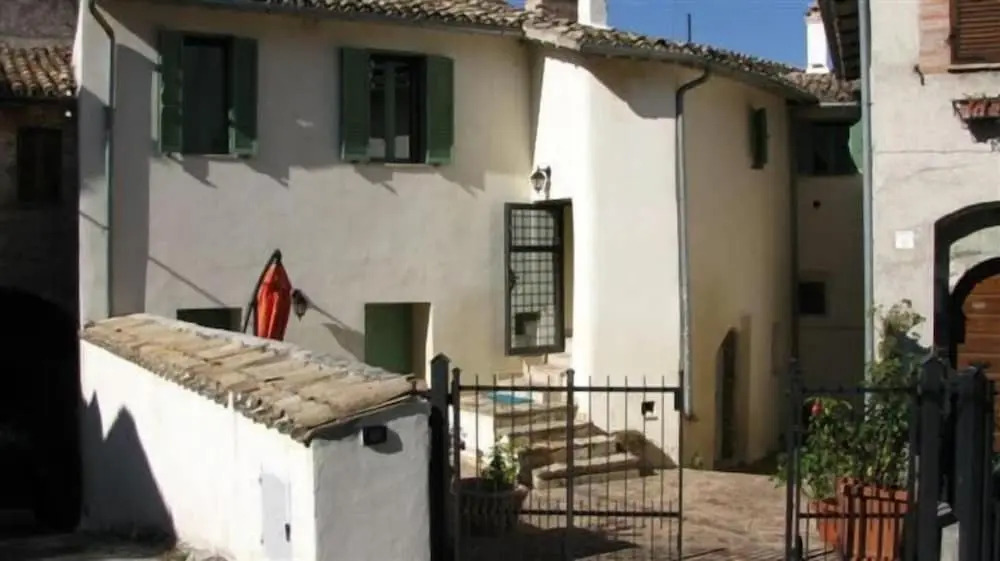 Le Logge di Silvignano Historic House