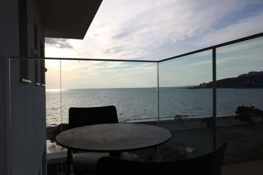 Hotel Triumf Shengjin