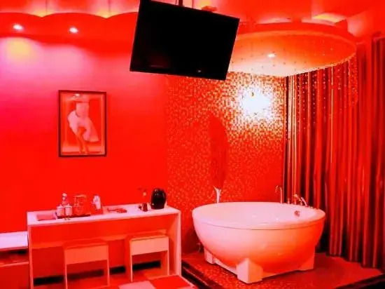 Weijing Hotel