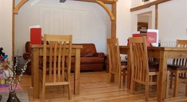 Old Riverview Guesthouse