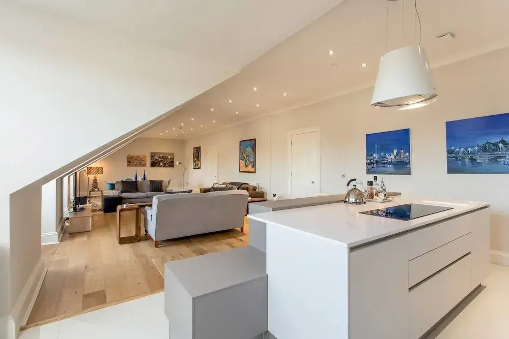 Heart of the City Luxury 3 Bedroom Apartment