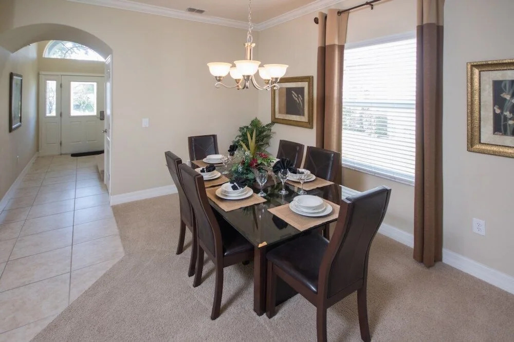 Private Pool With Games Room 4 Bedroom Home