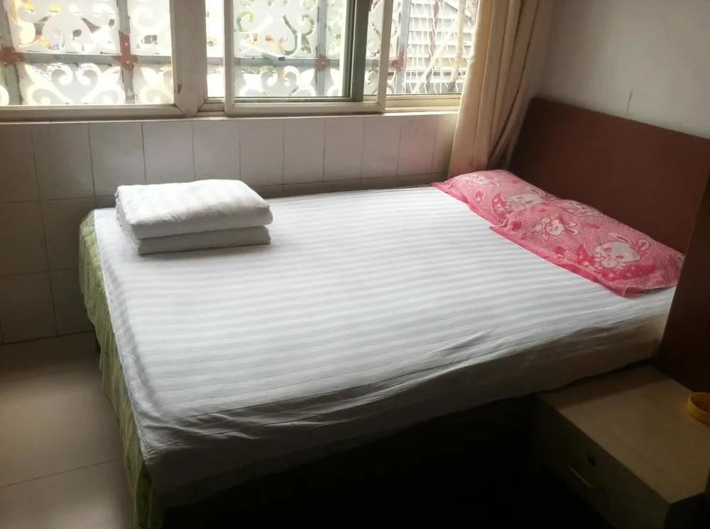 Caishi Jingya Hotel