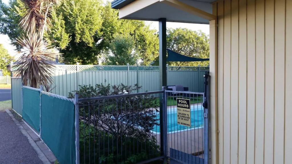 Bradman Motor Inn