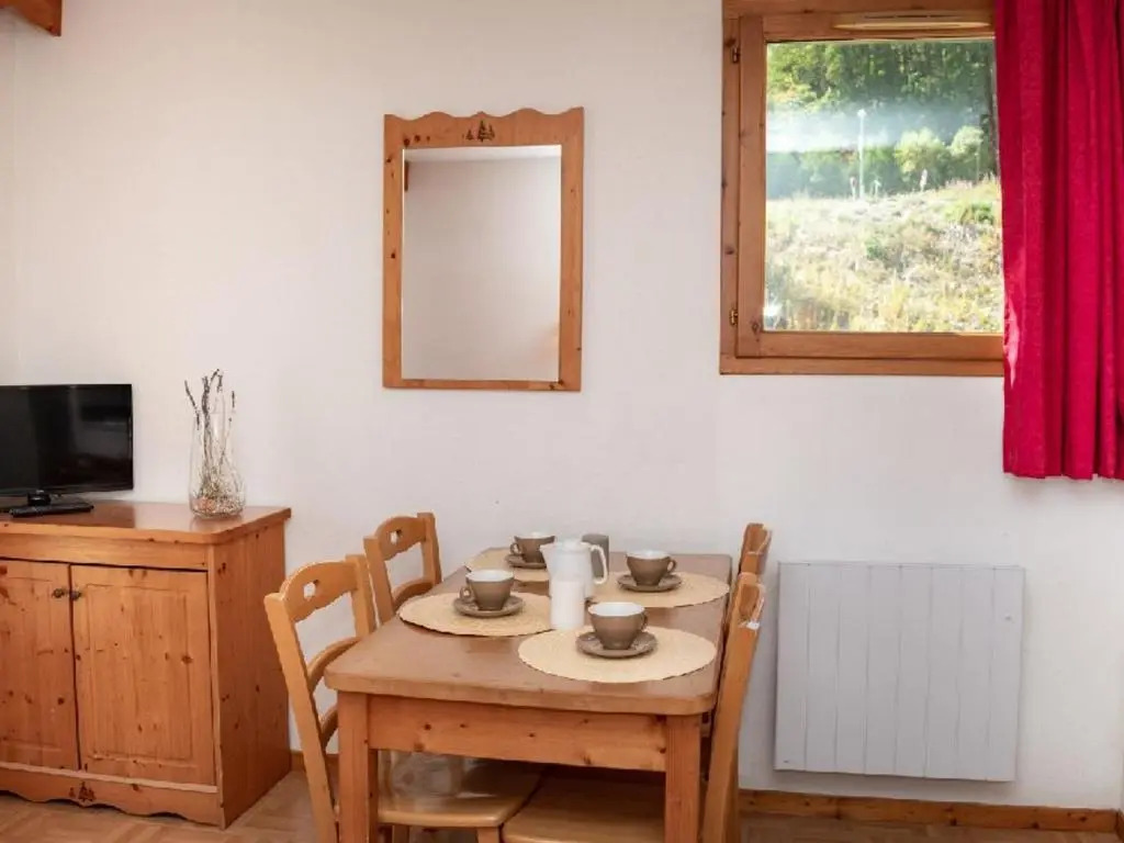 Studio Puy-Saint-Vincent, 1 pièce, 4 personnes - FR-1-504-228