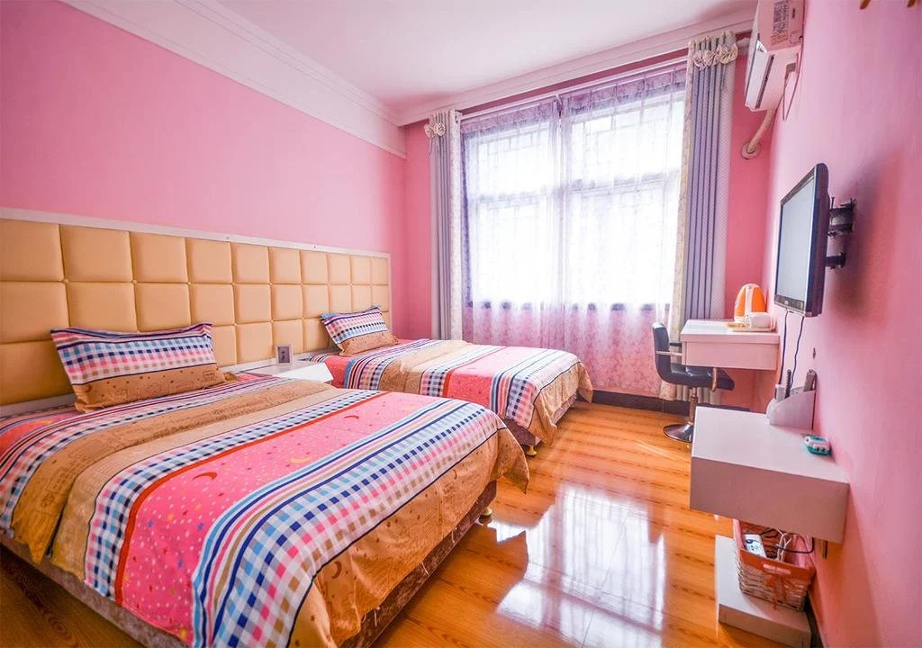 Fenghuang Joy Riverview Hotel