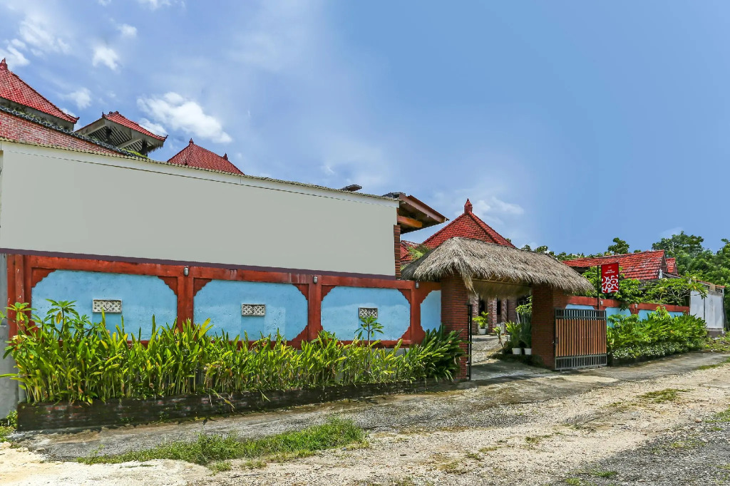 SPOT ON 90882 Sari Homestay Near Garuda Wisnu Kencana